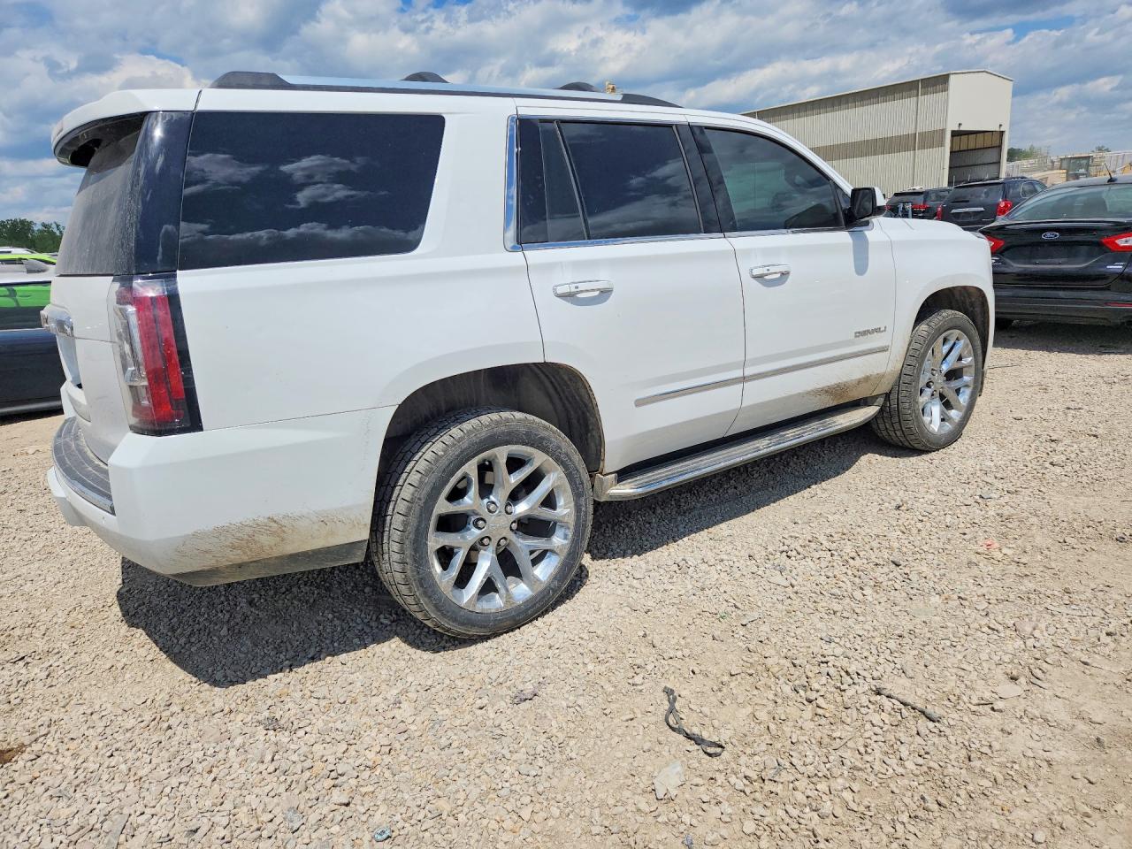 GMC Yukon Denali