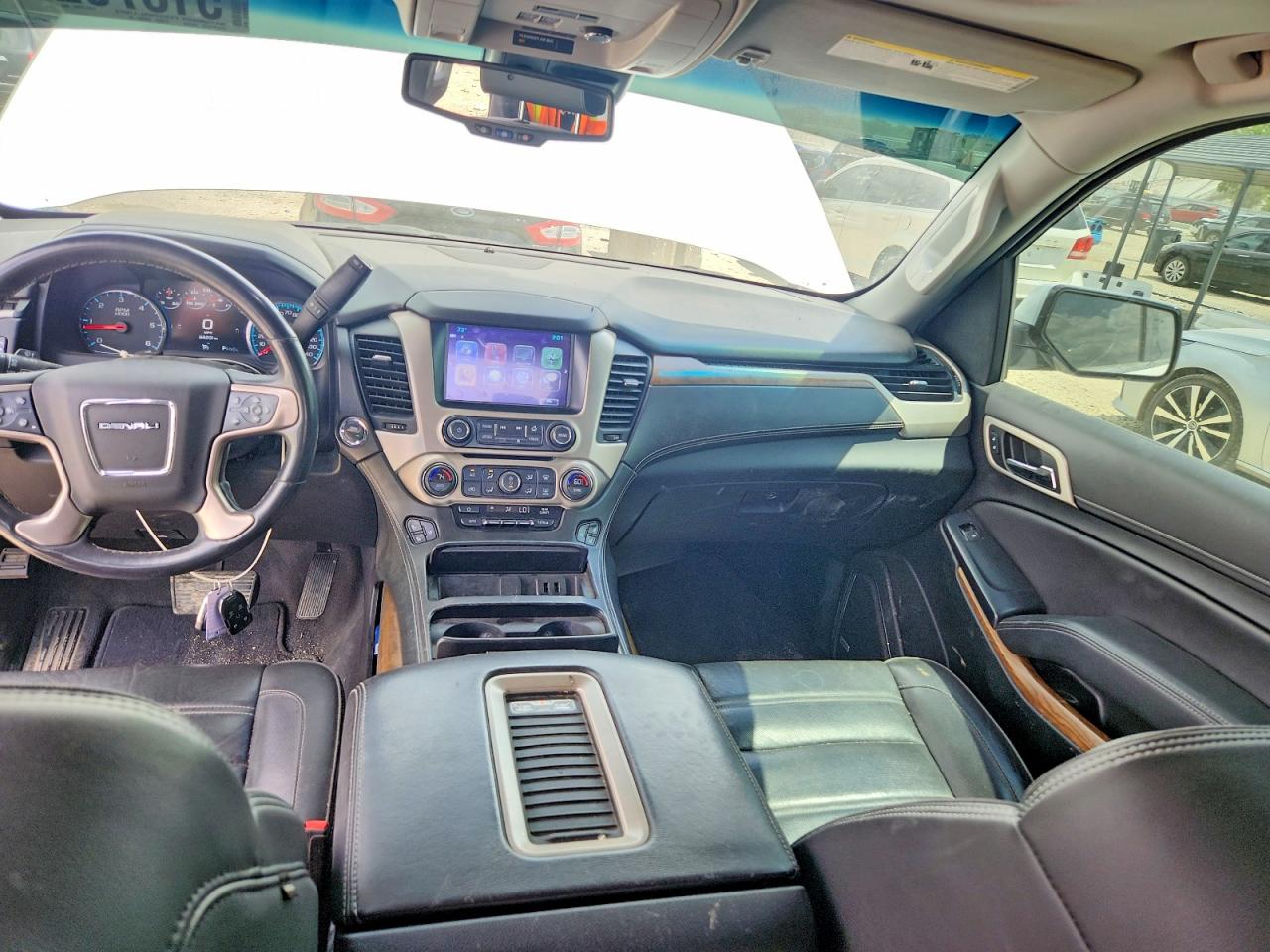 GMC Yukon Denali