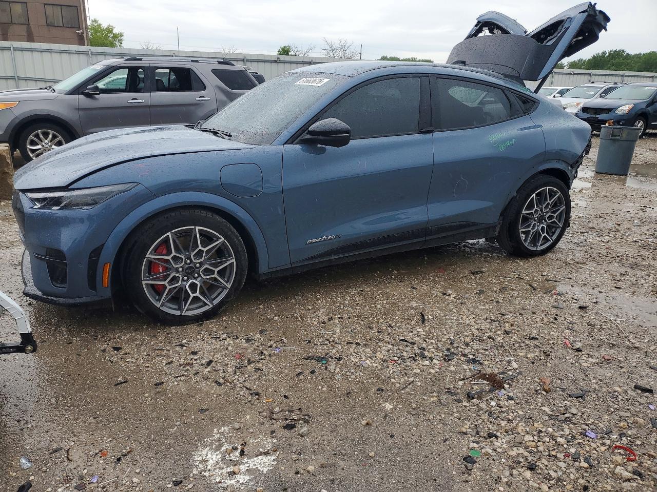 Salvage Ford Mustang Image