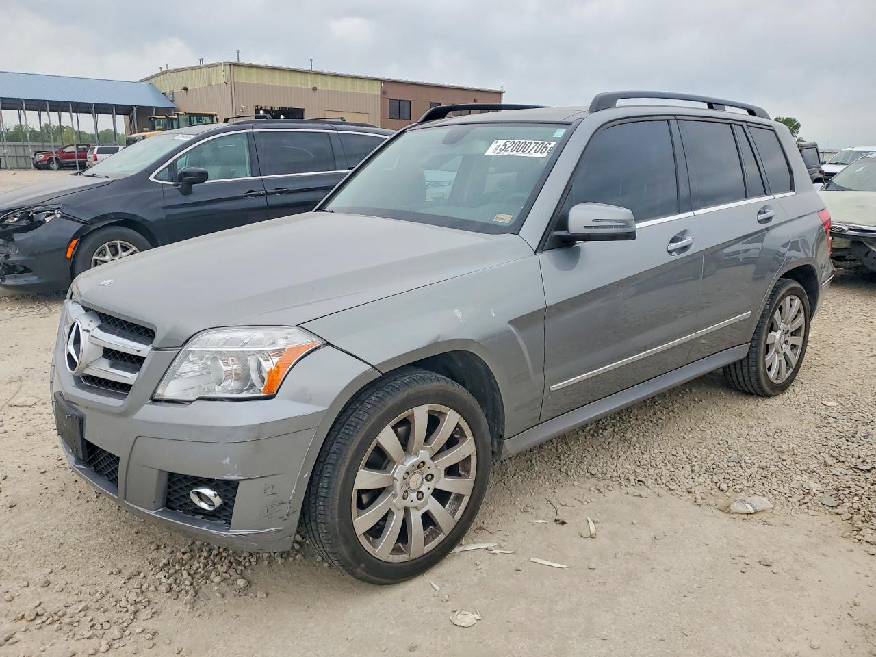Salvage Mercedes-Benz GLK Image