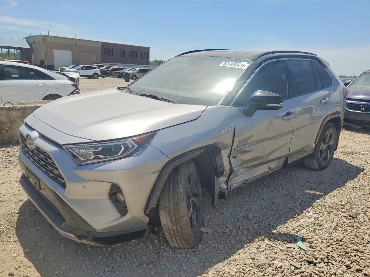 Salvage Toyota RAV4 Image