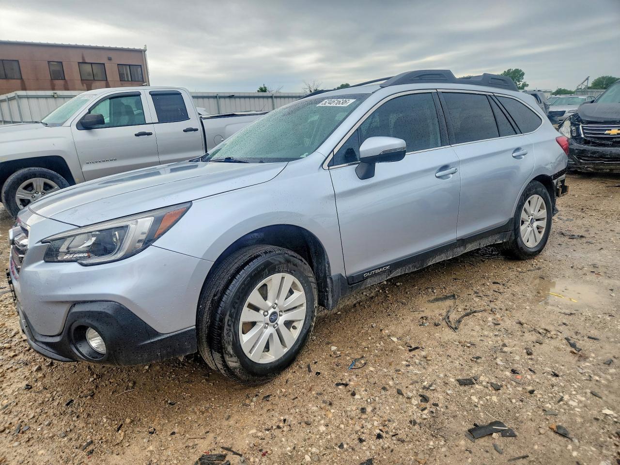 Salvage Subaru Outback Image