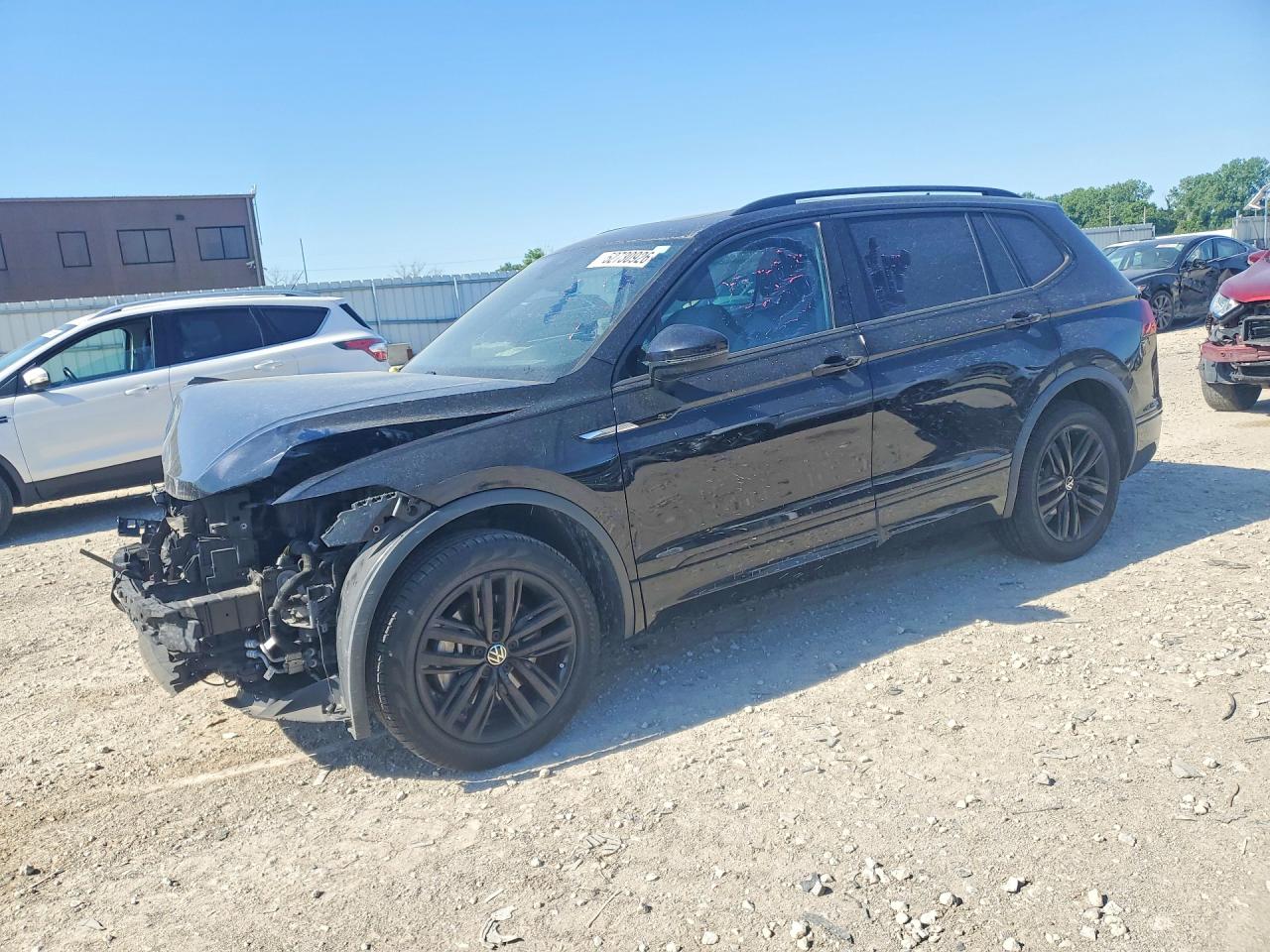 Salvage Volkswagen Tiguan Image