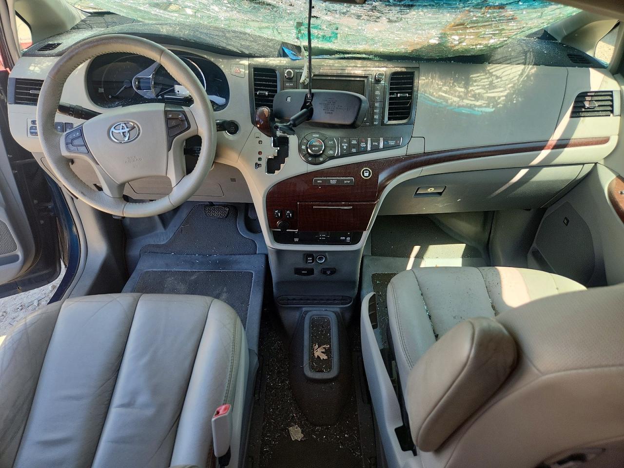 Toyota Sienna Xle 8-passenger