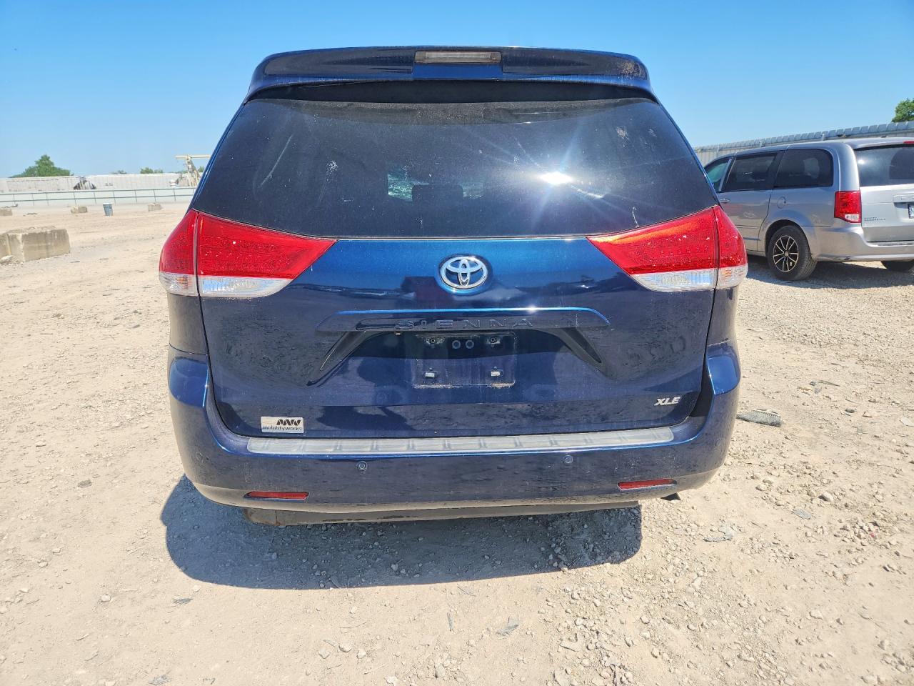 Toyota Sienna Xle 8-passenger