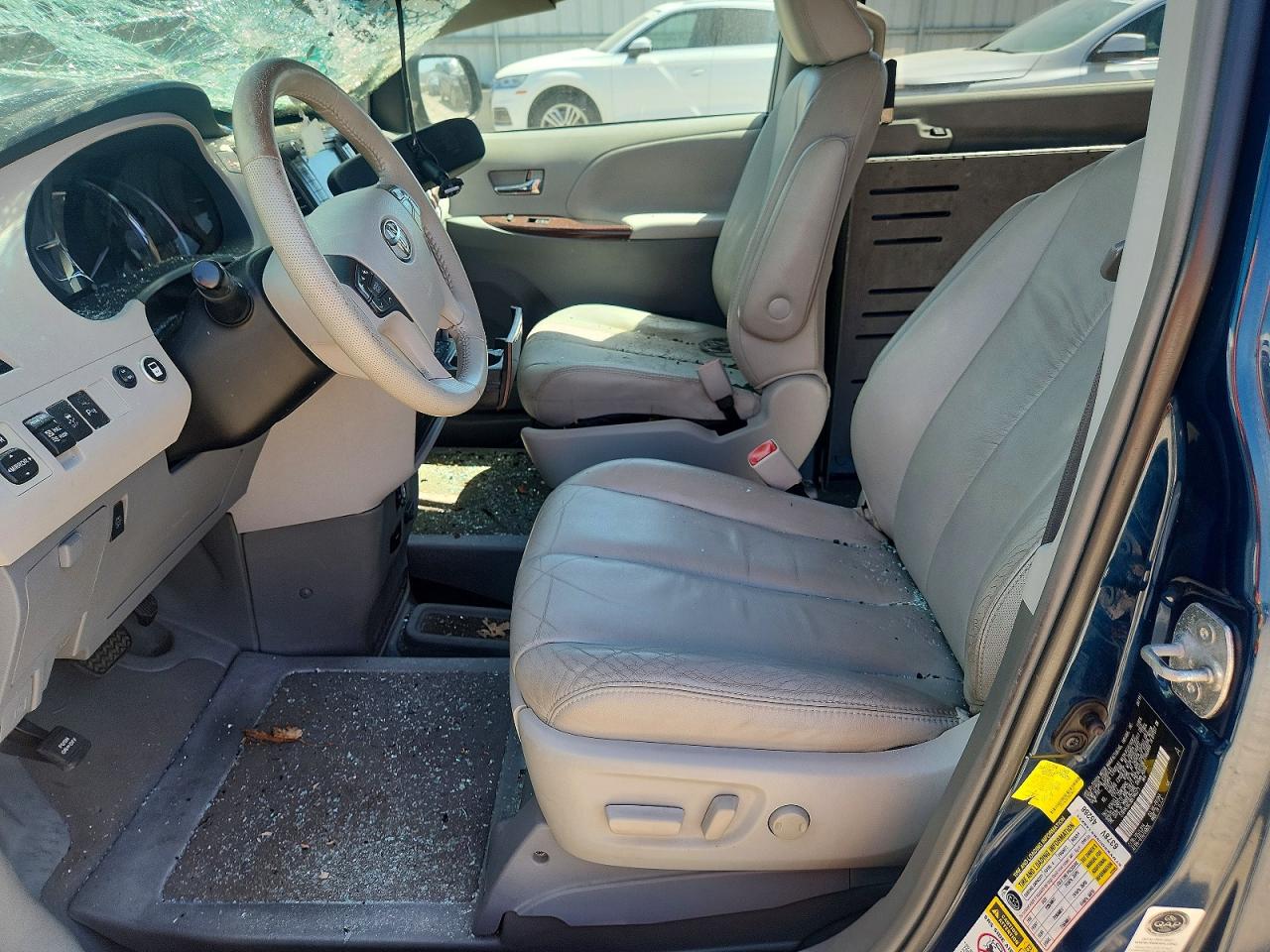 Toyota Sienna Xle 8-passenger