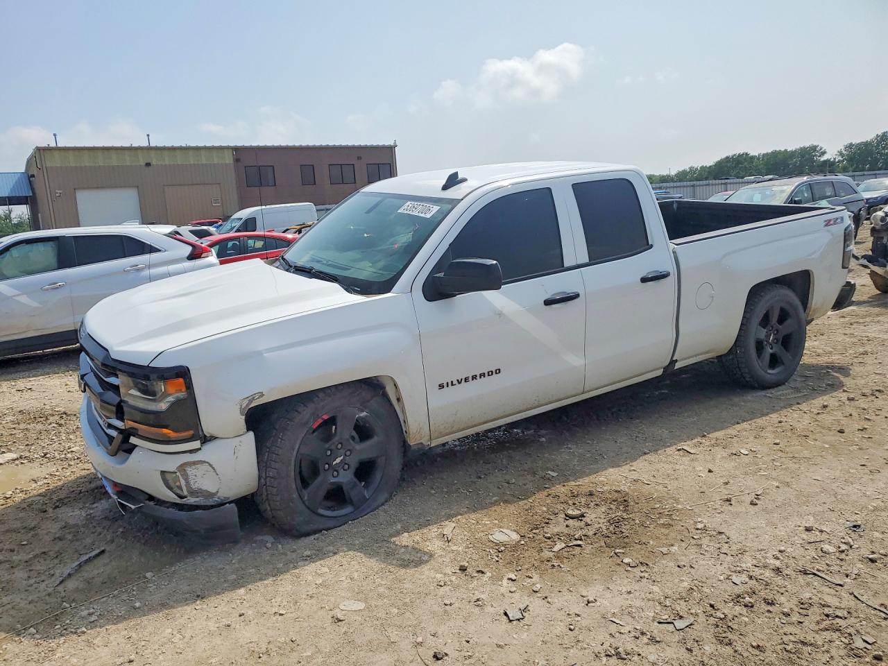 Salvage Chevrolet Silverado Image