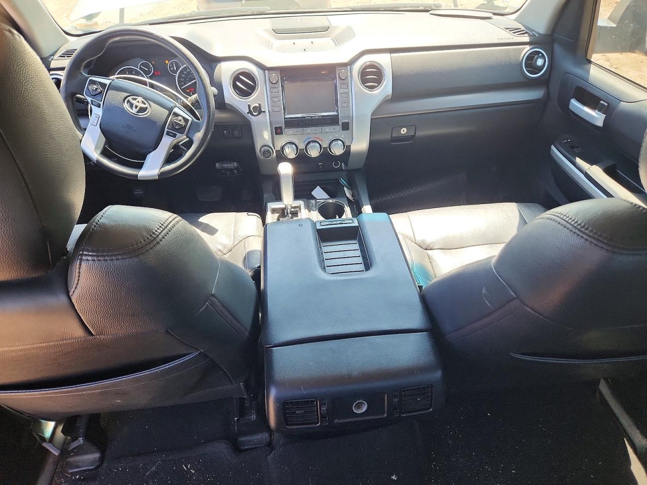 Toyota Tundra Crewmax Sr5