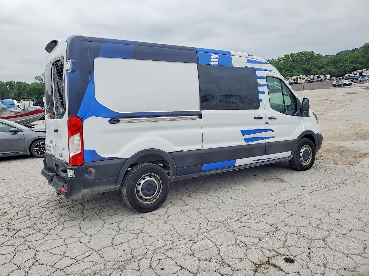 Ford Transit T-250