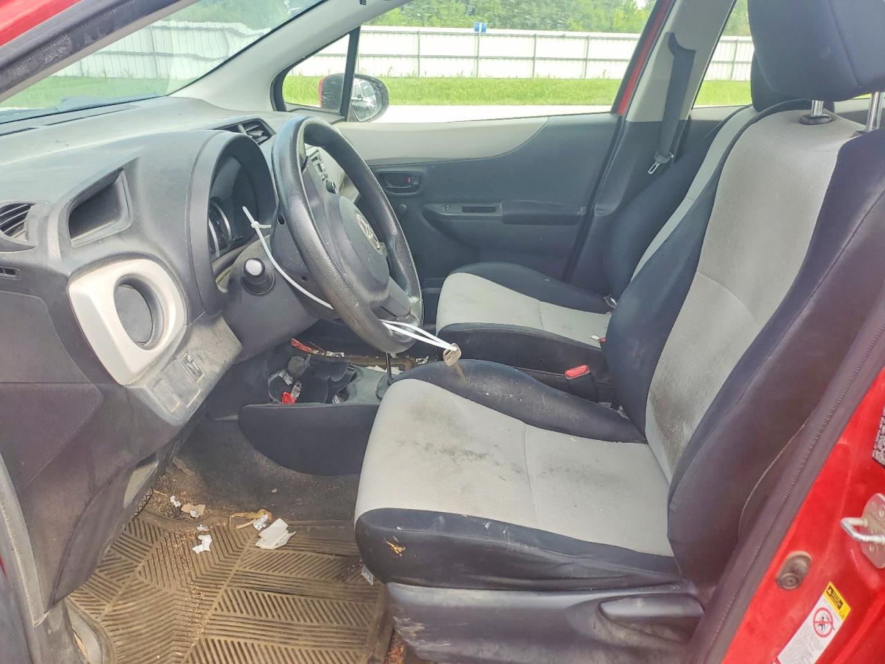 Toyota Yaris 5-door L