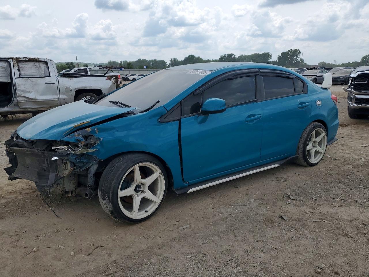 Salvage Honda Civic Image