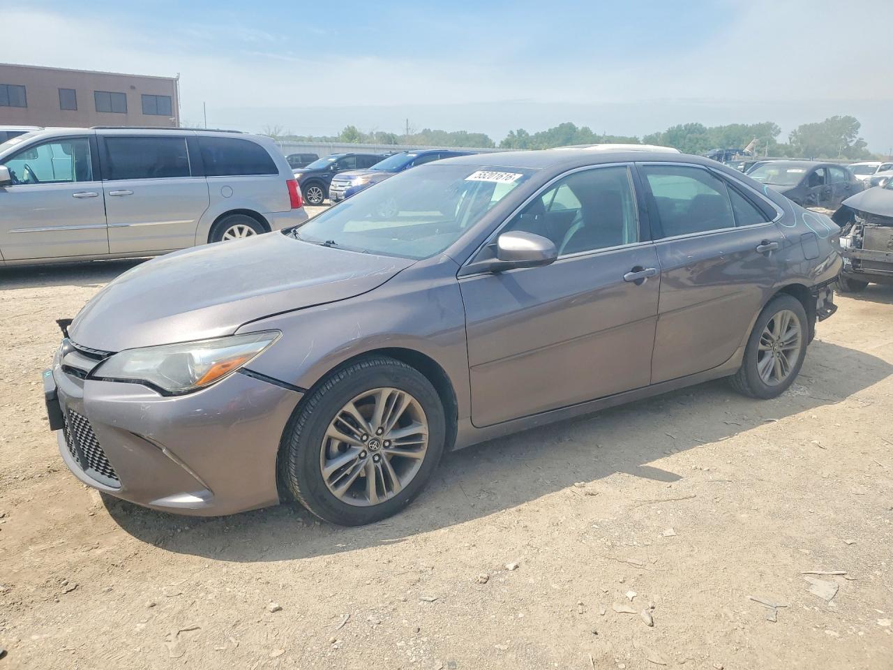Salvage Toyota Camry Image