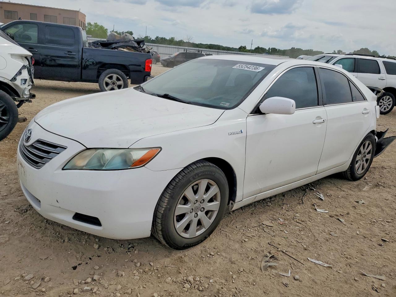 Salvage Toyota Camry Image