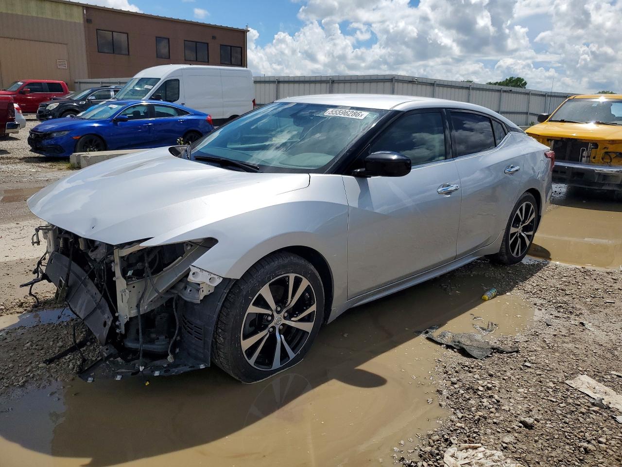 Salvage Nissan Maxima Image