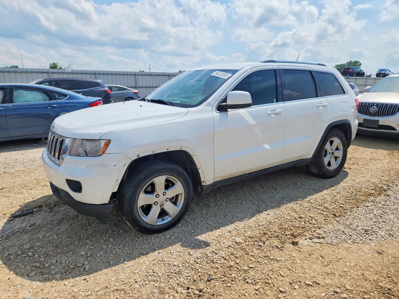 Salvage Jeep Grand Cherokee Image