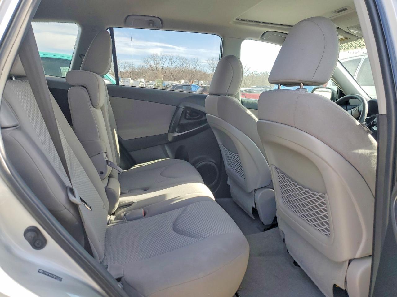 Toyota RAV4 Base