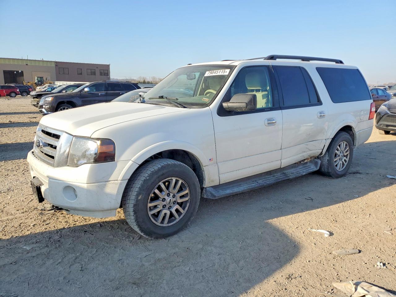 Salvage Ford Expedition Image