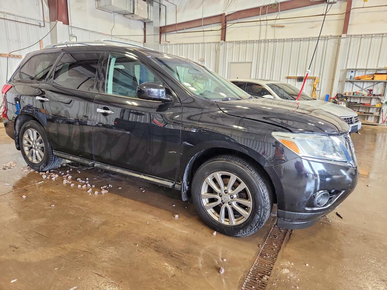 Nissan Pathfinder S
