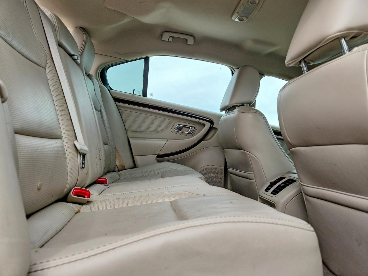 Ford Taurus Limited