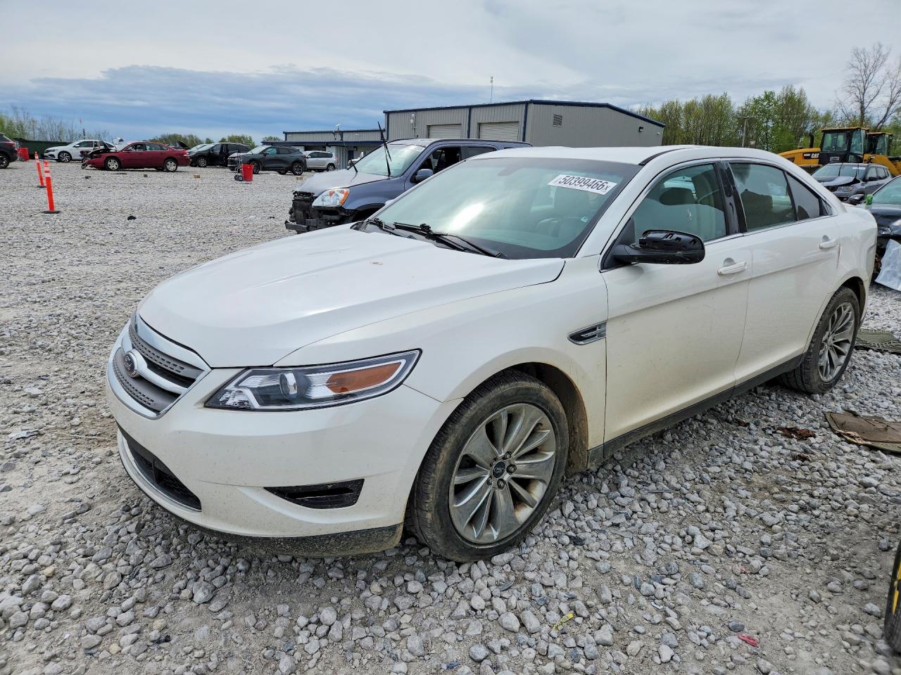 Salvage Ford Taurus Image