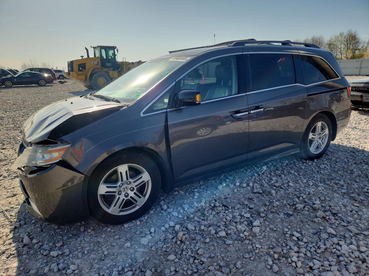 Salvage Honda Odyssey Image