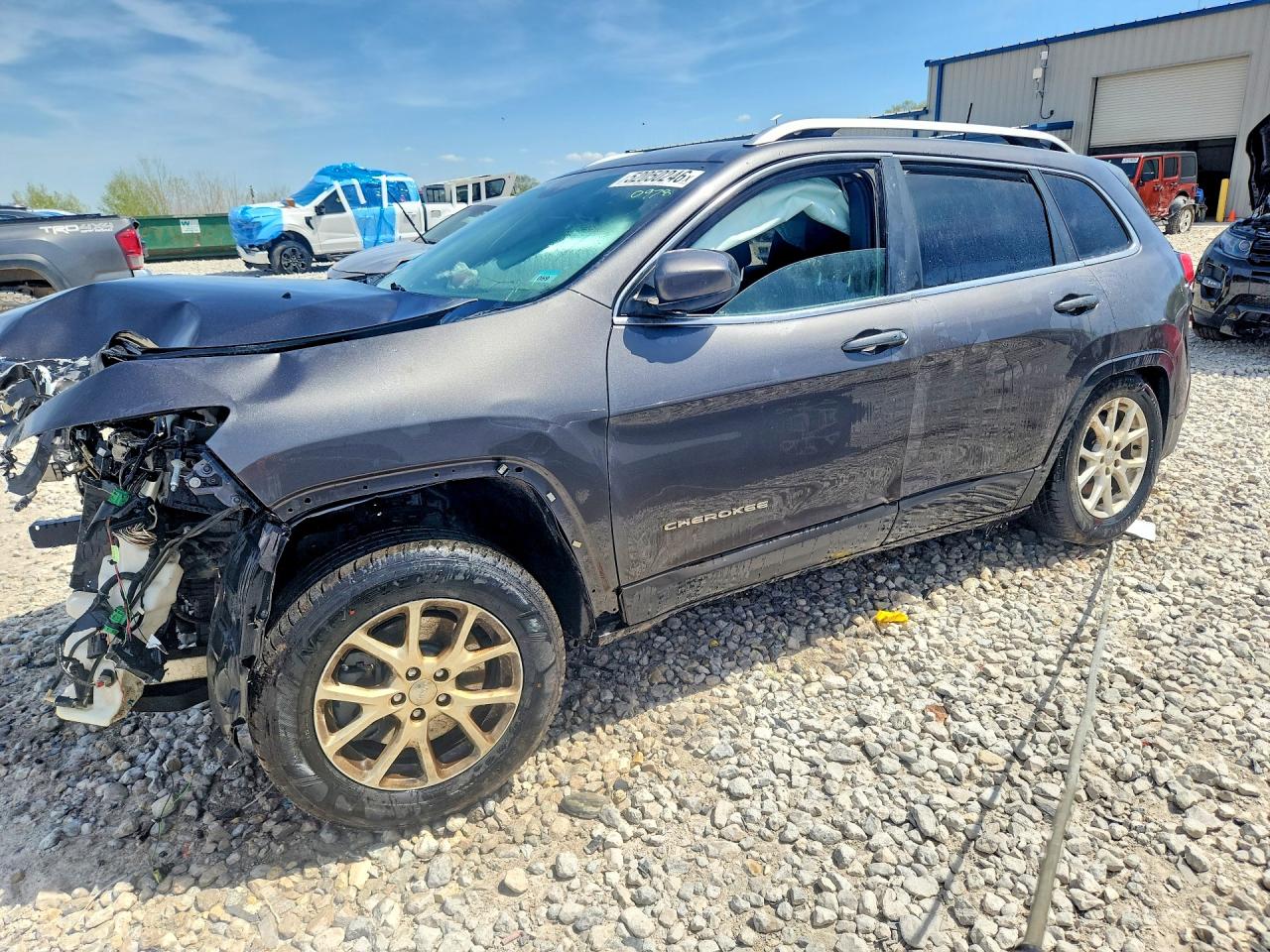 Salvage Jeep Cherokee Image