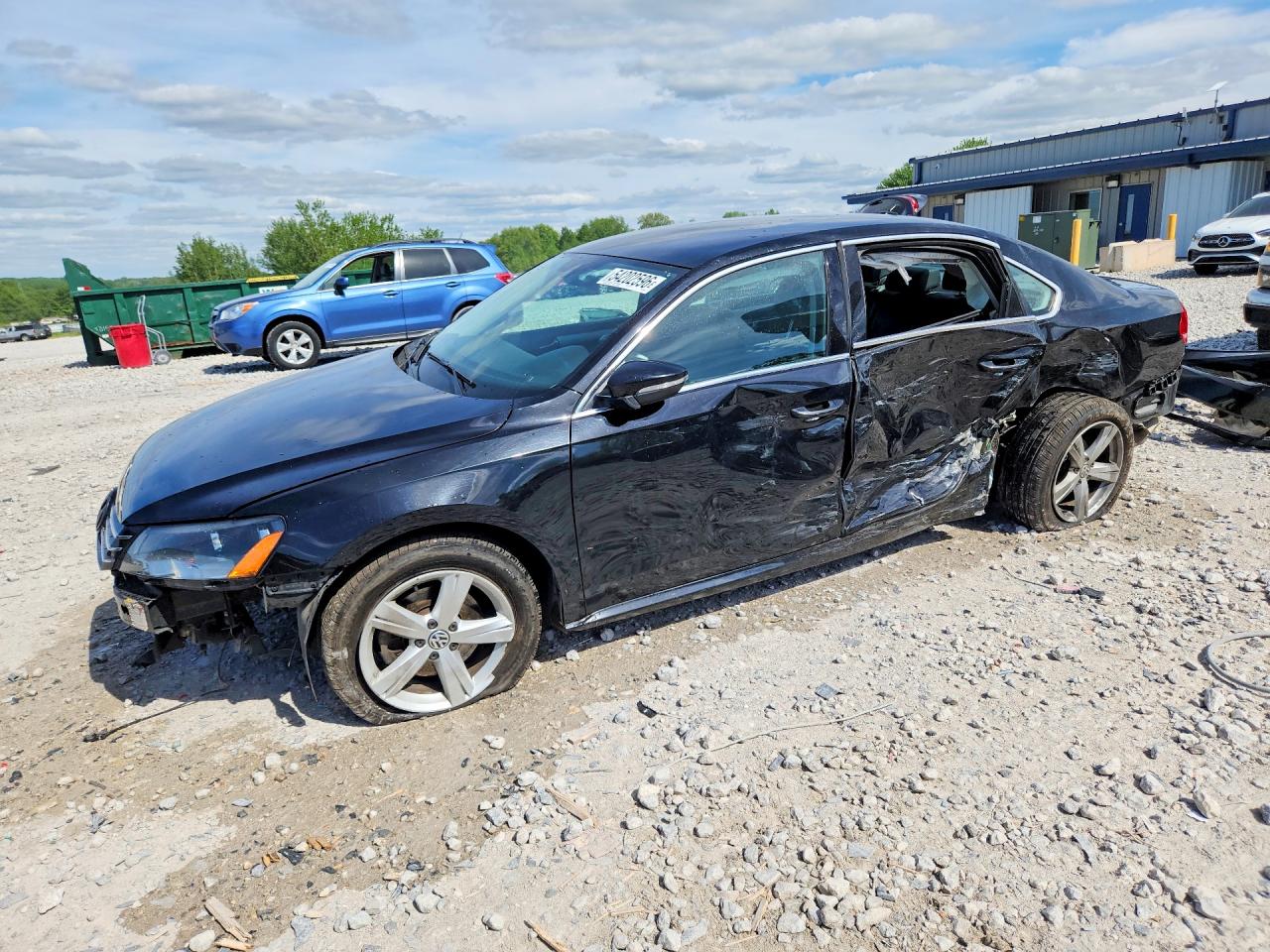Salvage Volkswagen Passat Image