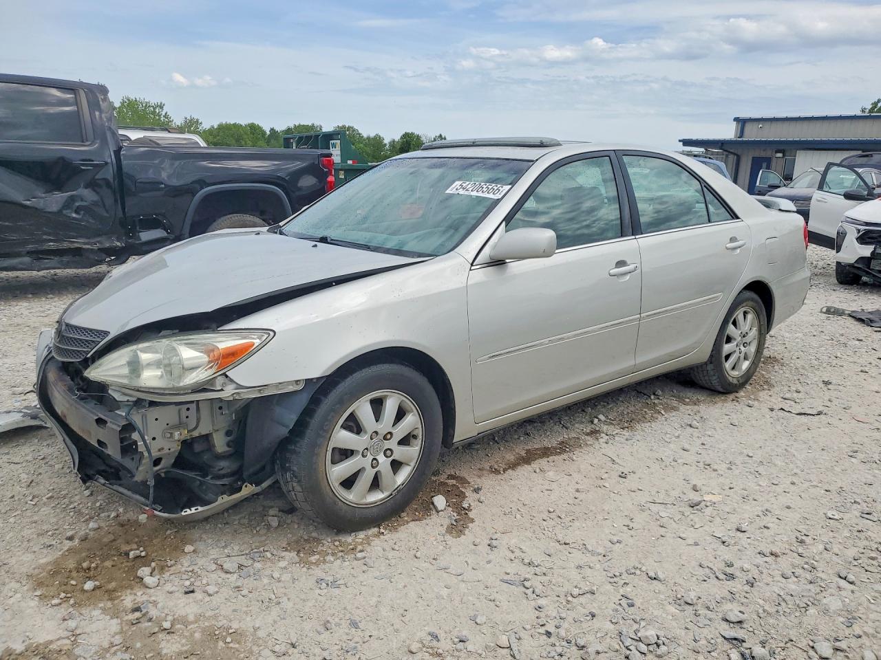 Salvage Toyota Camry Image