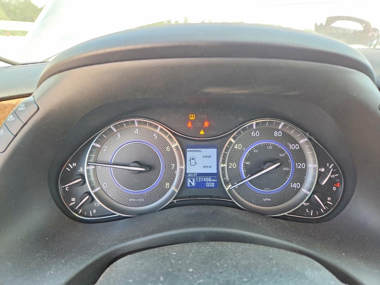 INFINITI Qx Base