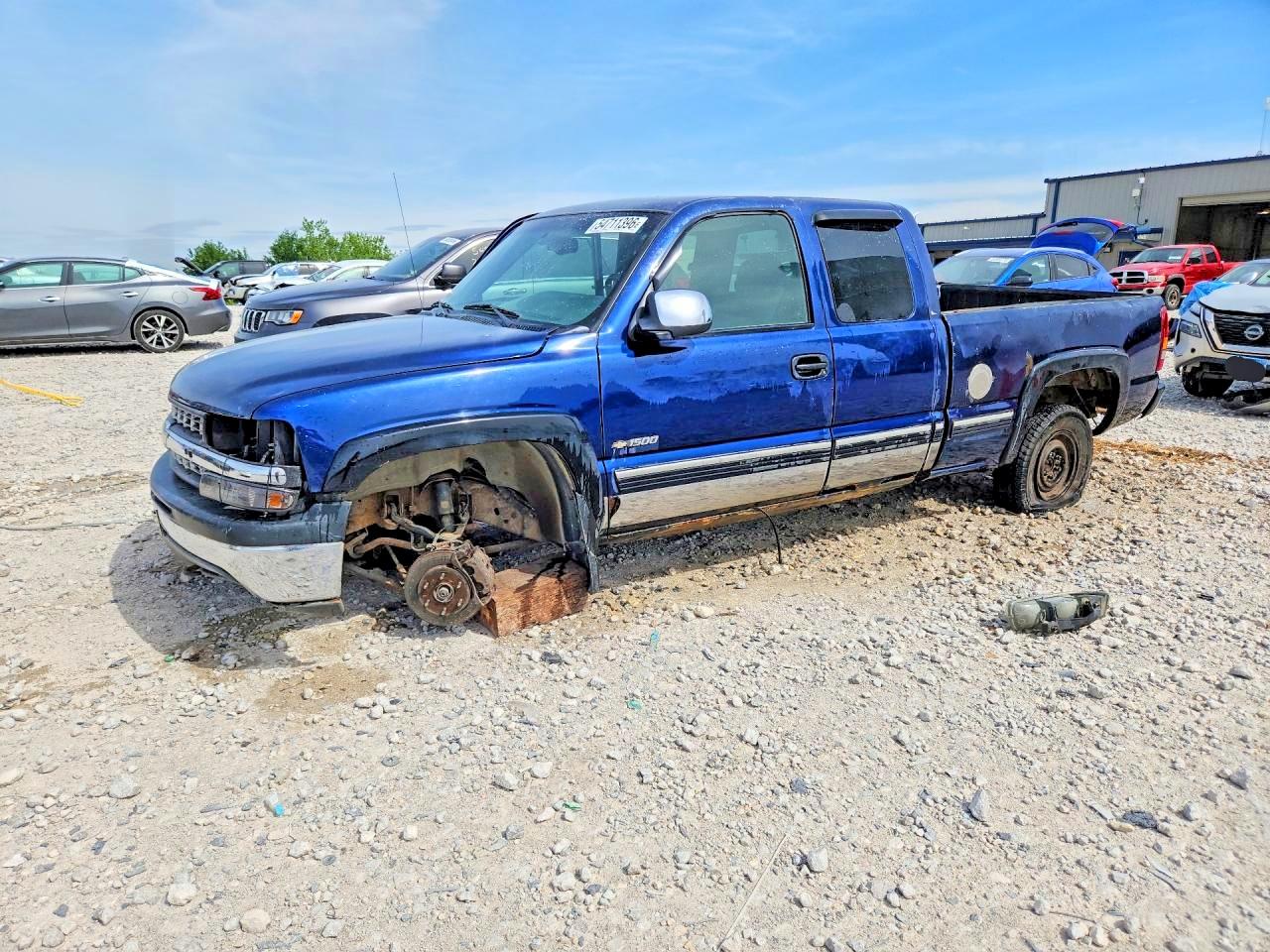 Salvage Chevrolet Silverado Image