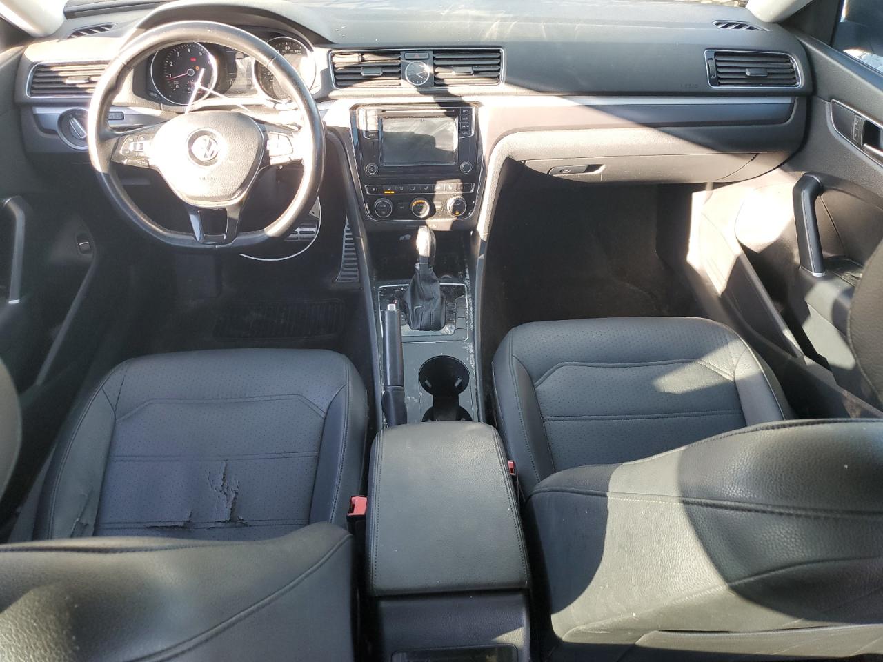 Volkswagen Passat R-line