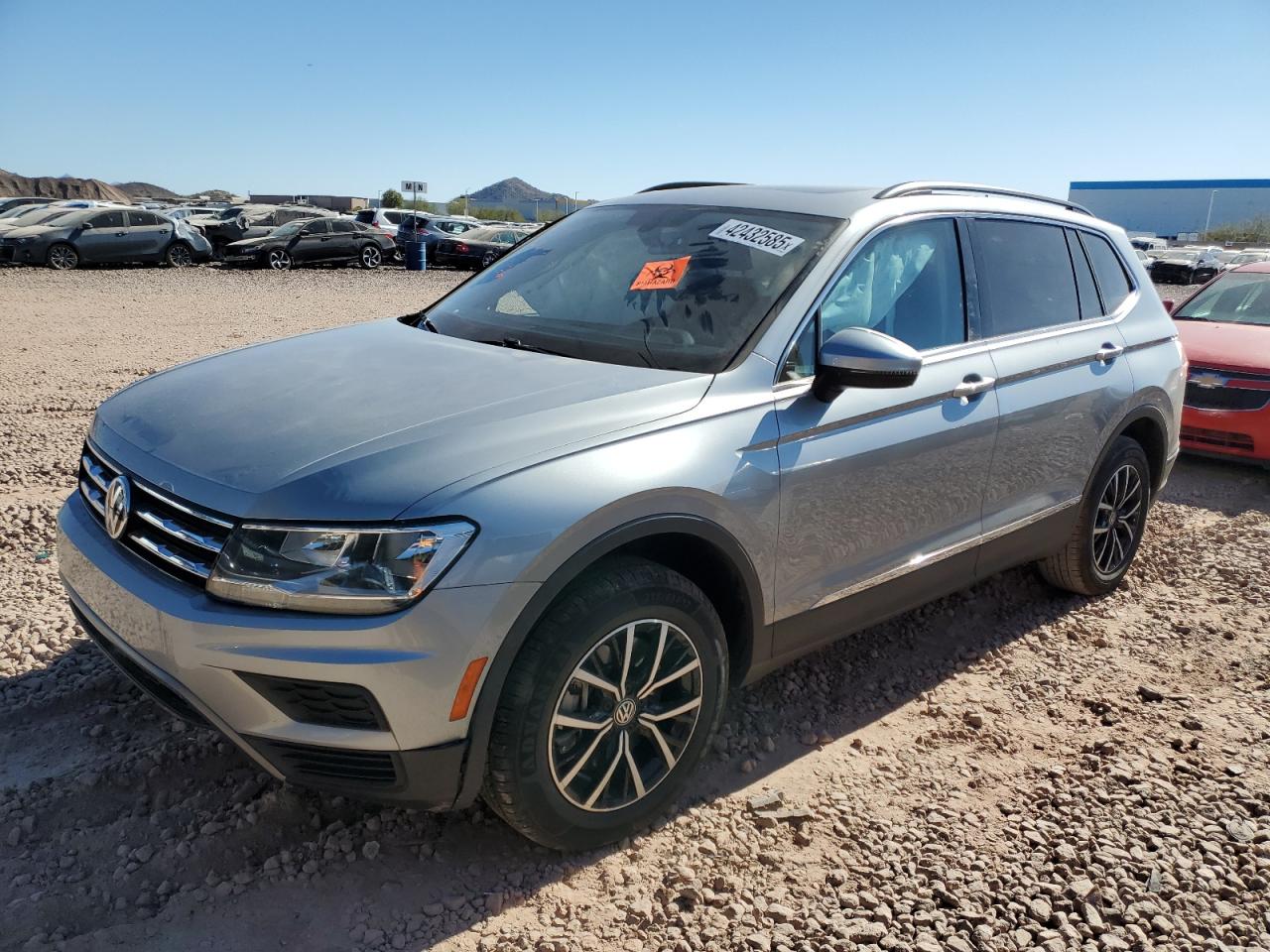 Salvage Volkswagen Tiguan Image
