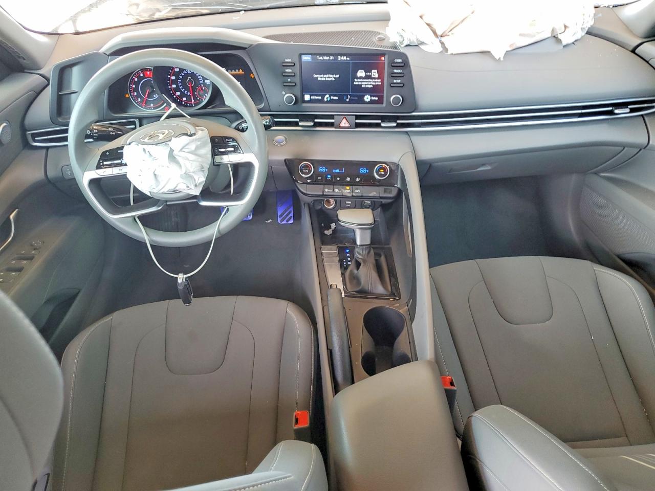 Hyundai ELANTRA Sel