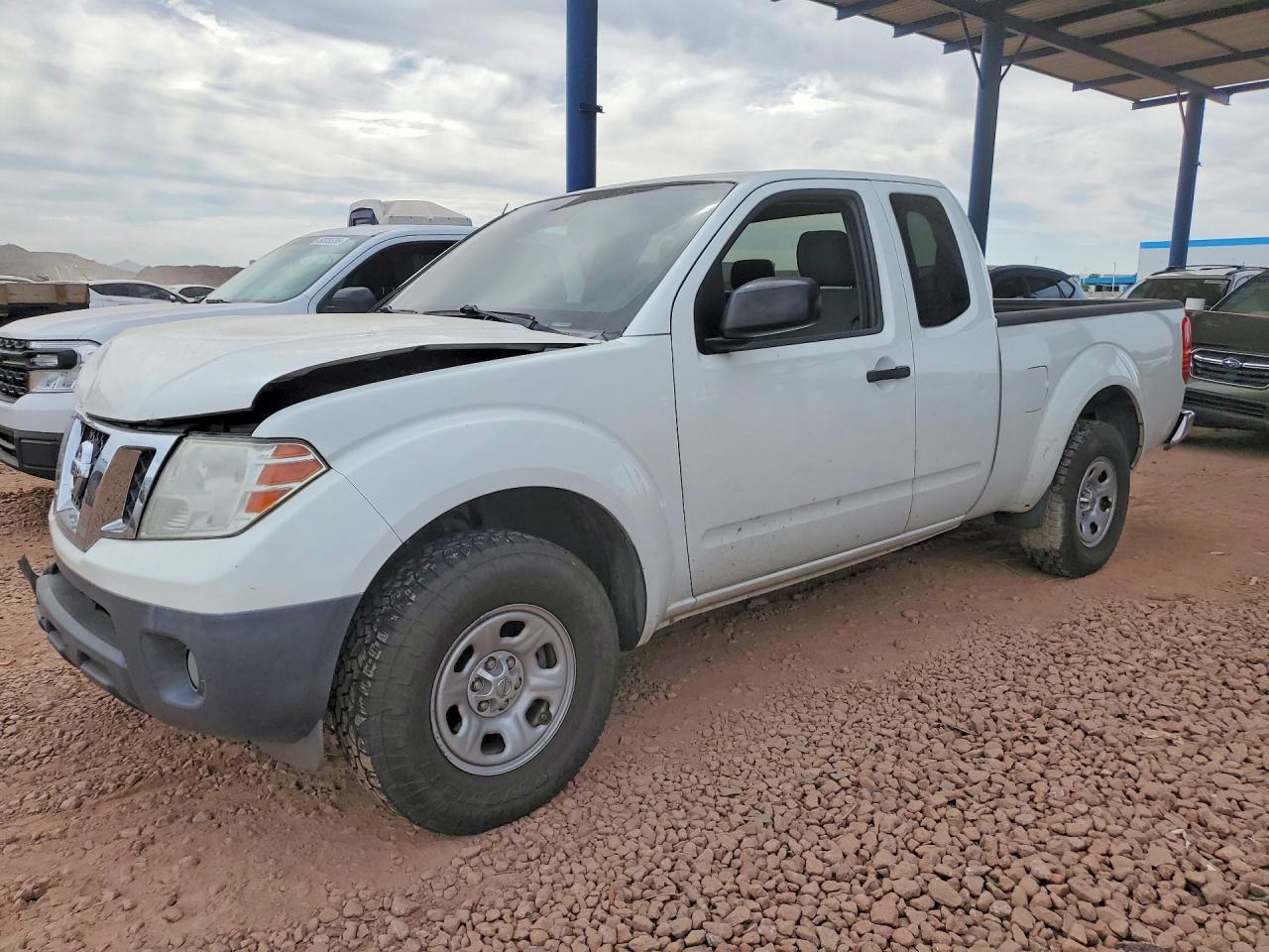 Salvage Nissan Frontier Image