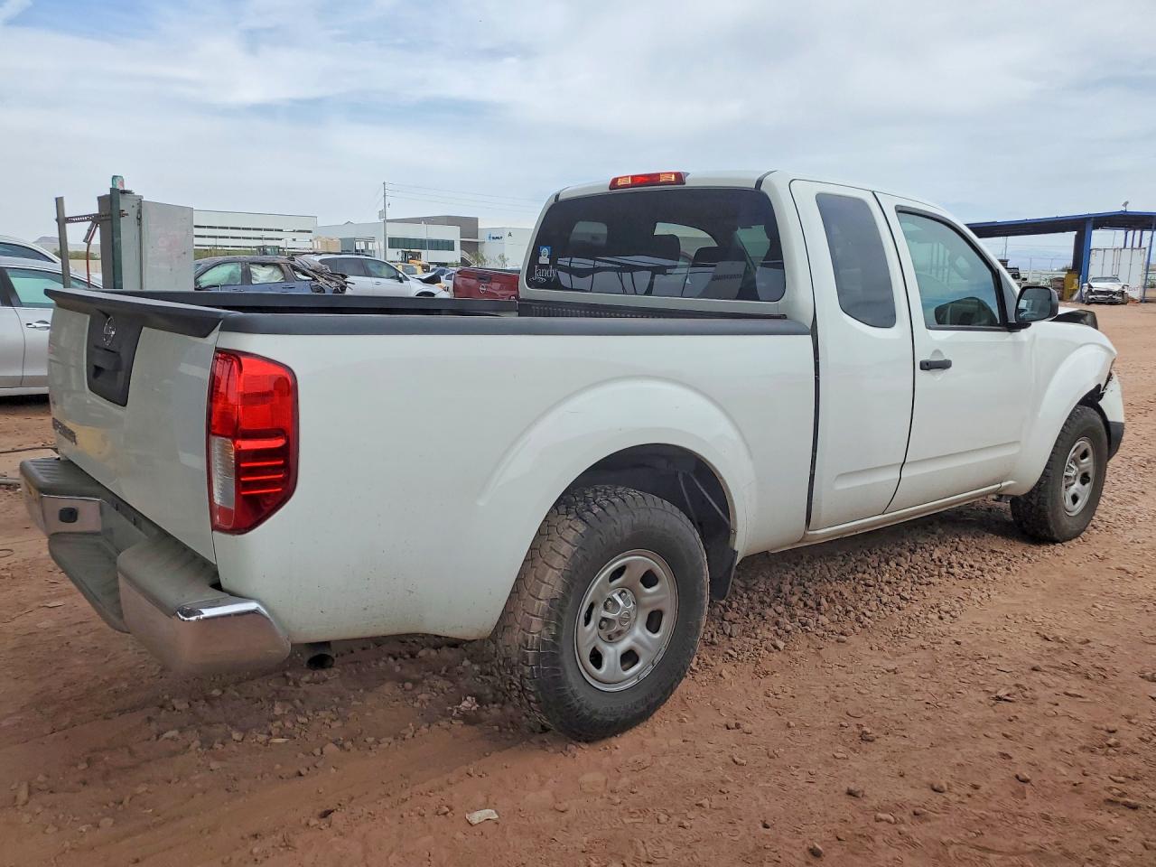 Nissan Frontier S