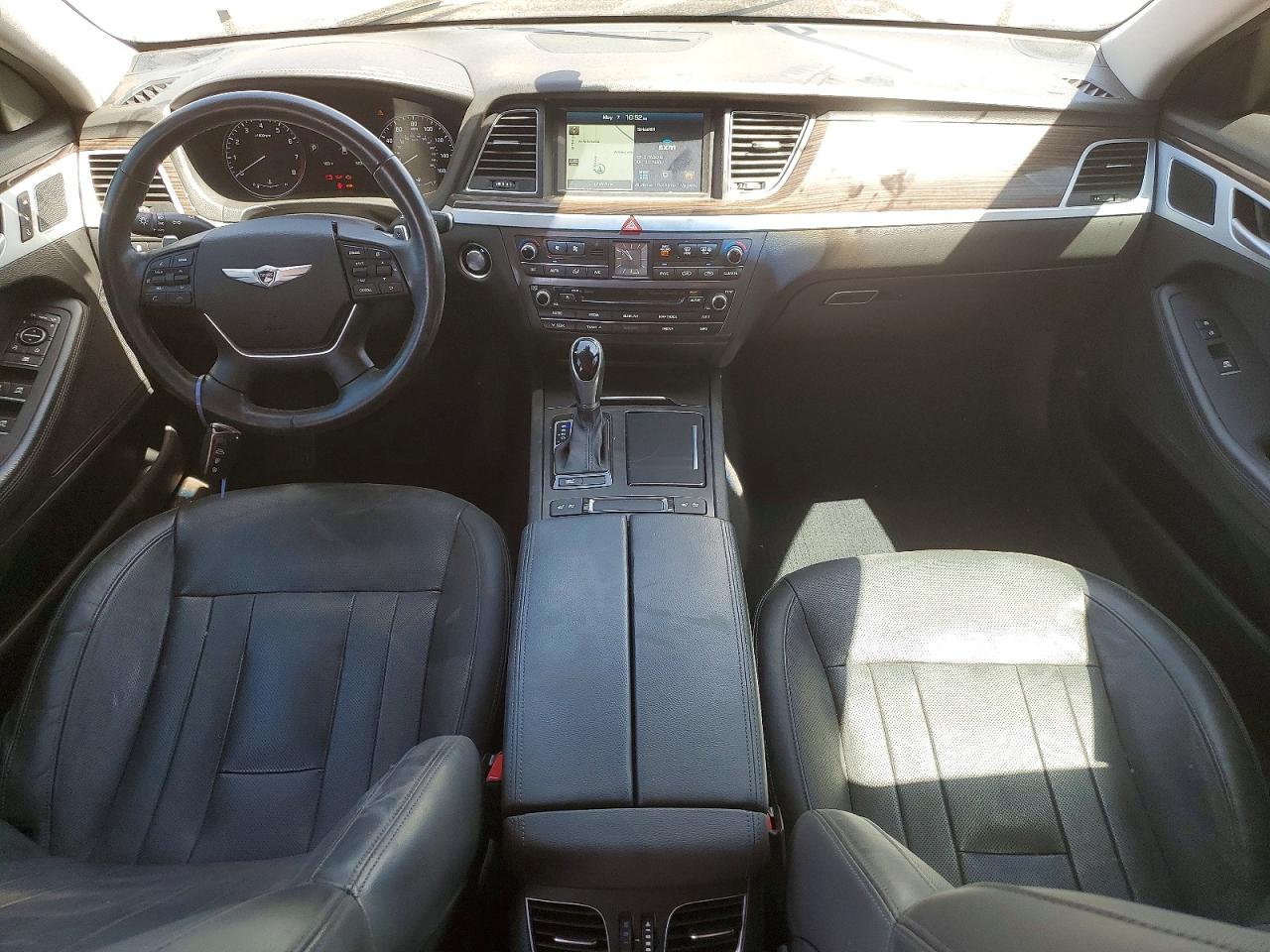 Hyundai Genesis 3.8l