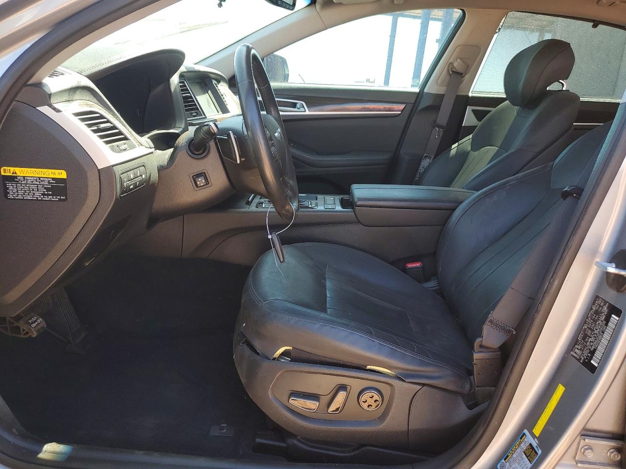 Hyundai Genesis 3.8l