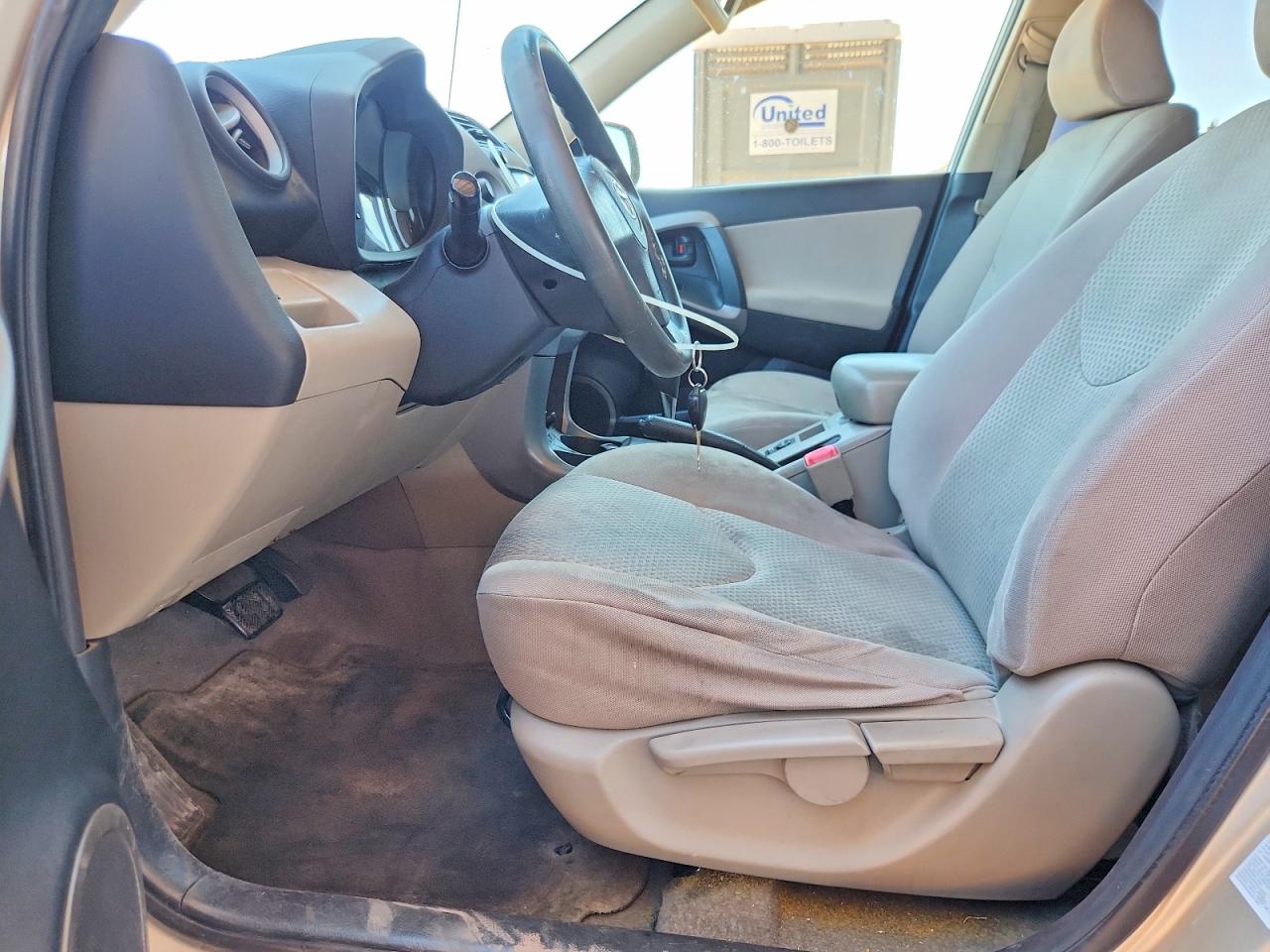 Toyota RAV4 Base