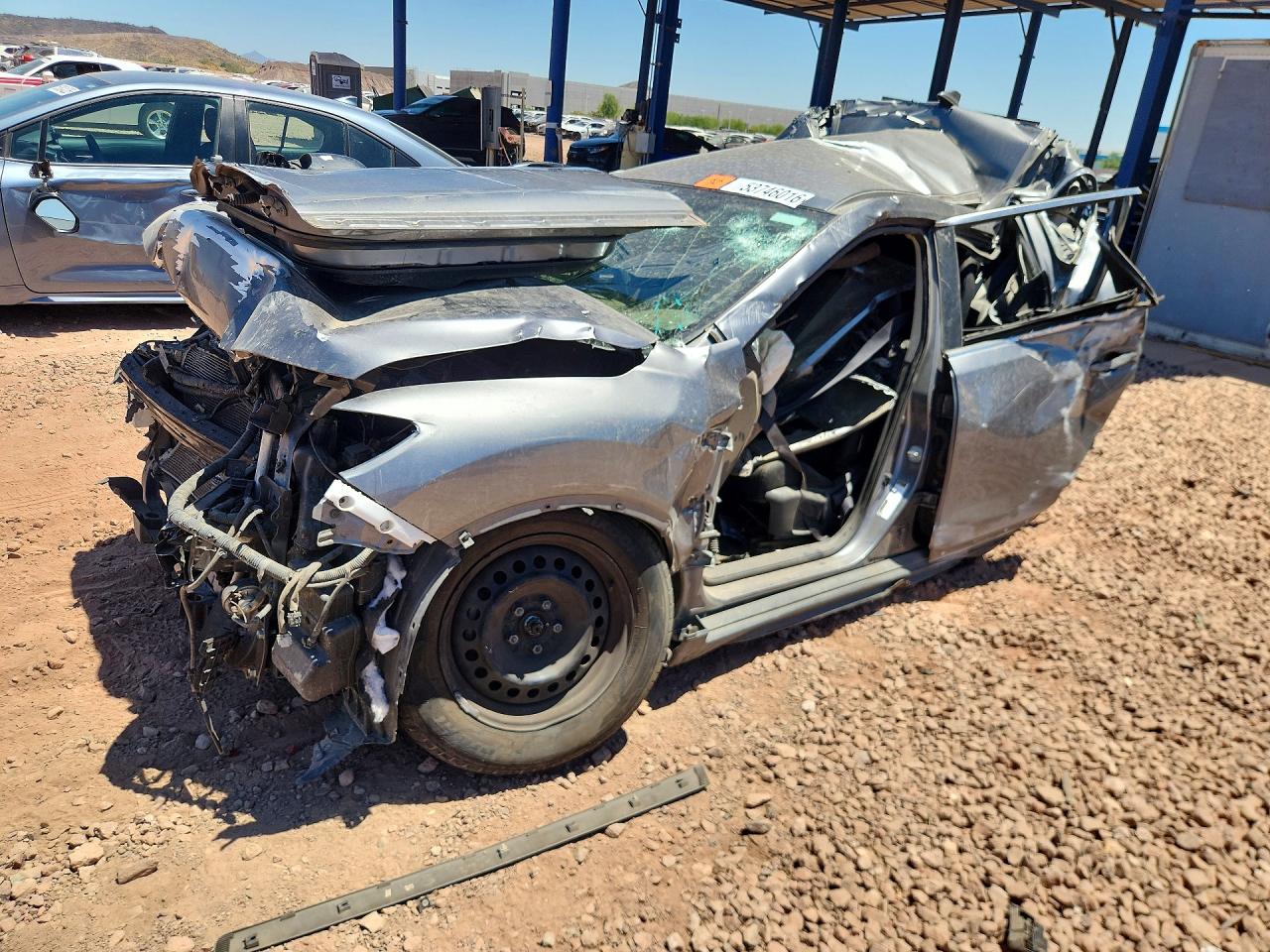 Salvage Nissan Rogue Image