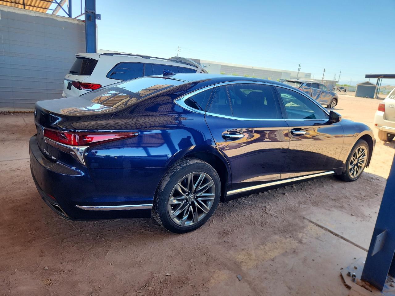Lexus LS Base