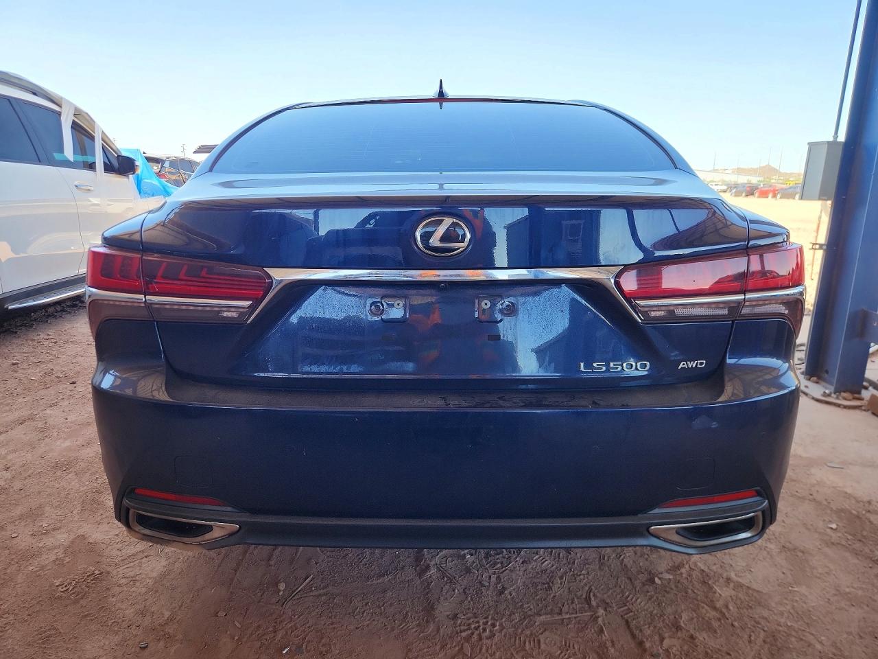 Lexus LS Base