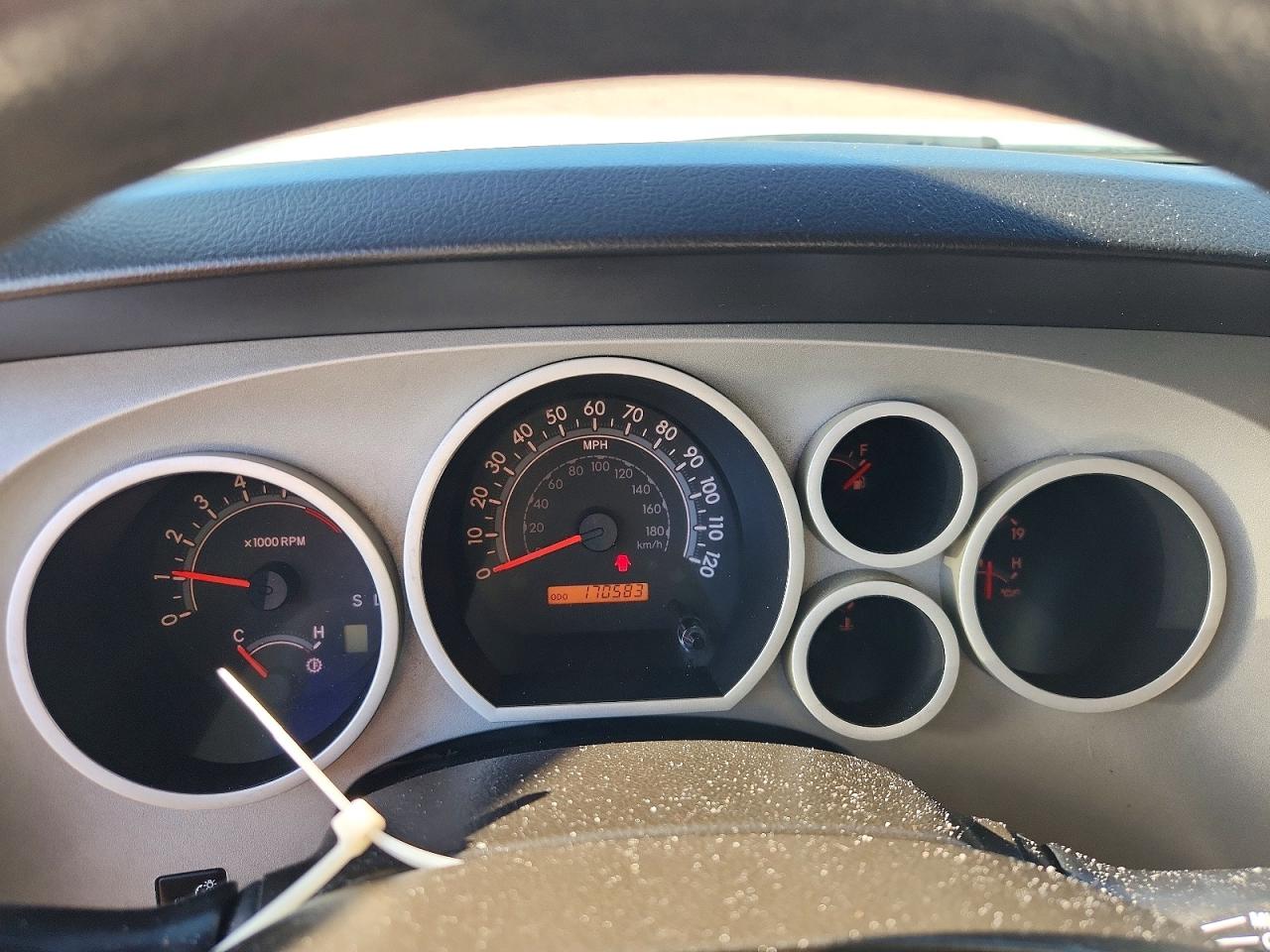 Toyota Tundra Double Cab Sr5