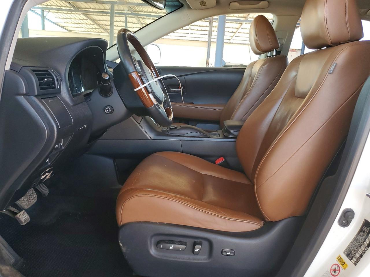 Lexus RX Base