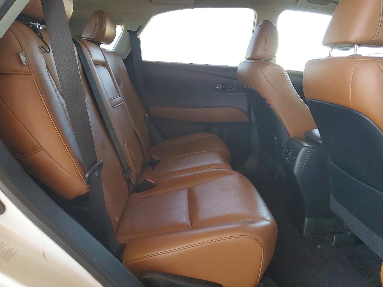 Lexus RX Base