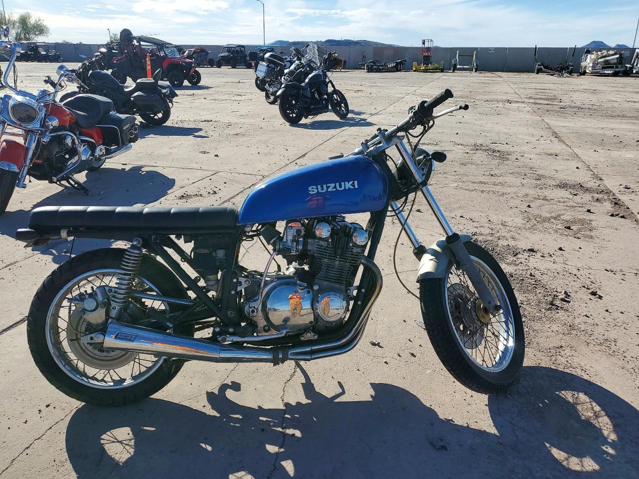 Salvage Suzuki 750 Gs Image