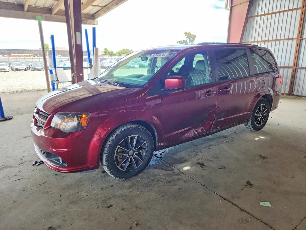 Salvage Dodge Caravan Image