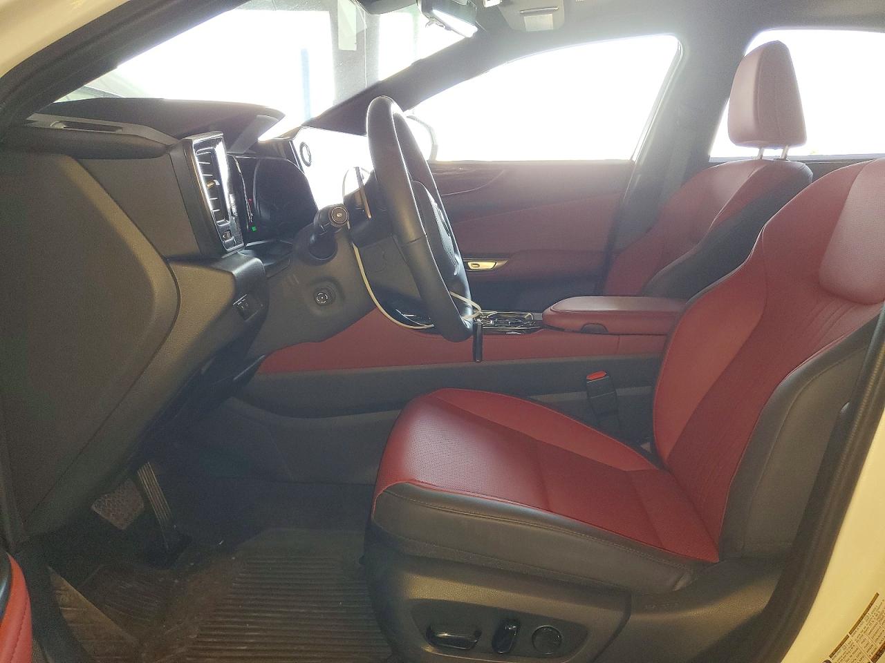 Lexus NX Premium