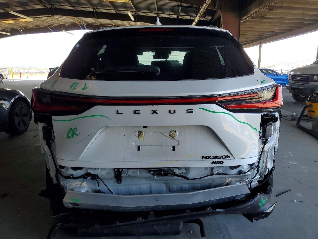 Lexus NX Premium