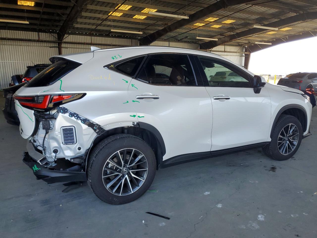 Lexus NX Premium