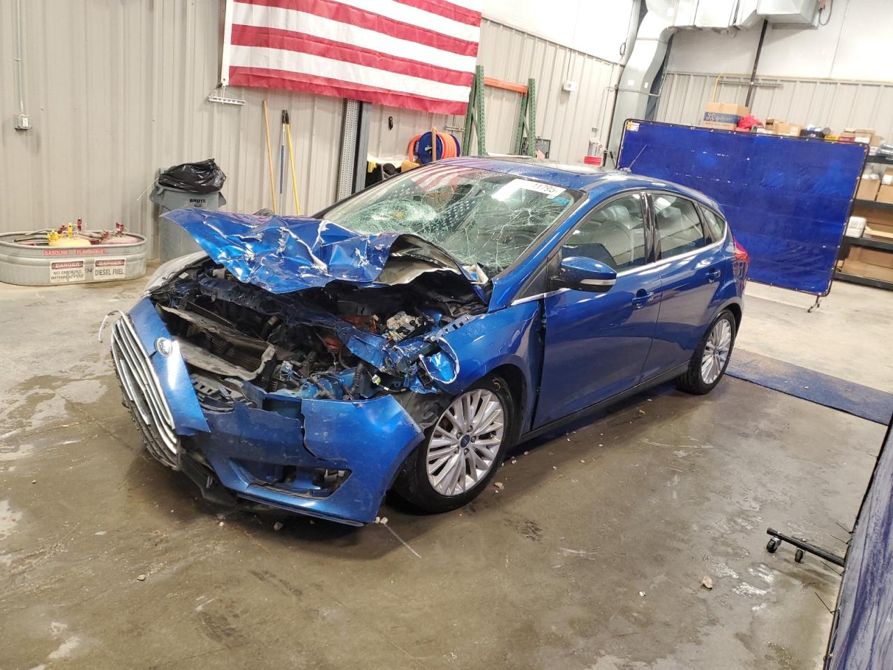 Salvage Ford Focus Image